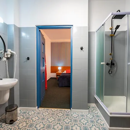 לינה וארוחת בוקר Marina