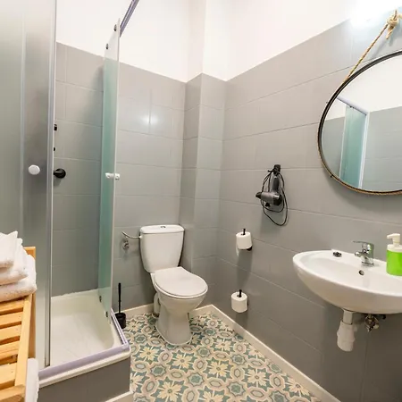 Marina לינה וארוחת בוקר 3*