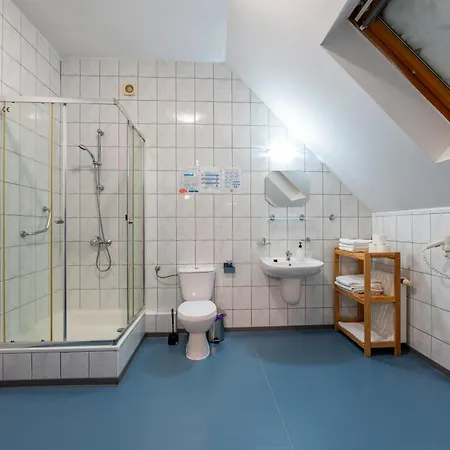 Marina לינה וארוחת בוקר