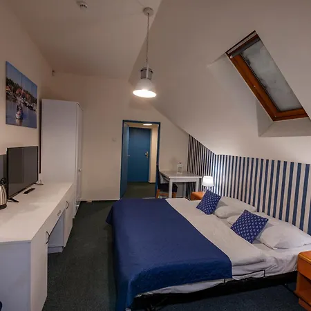 Marina לינה וארוחת בוקר 3*